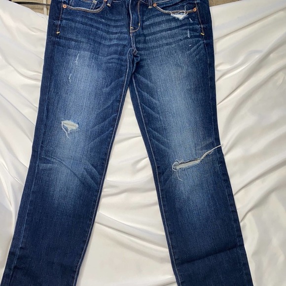 American Eagle Skinny Dark Denim Regular Length with Holes on Front Jeans size 8 - Picture 1 of 5